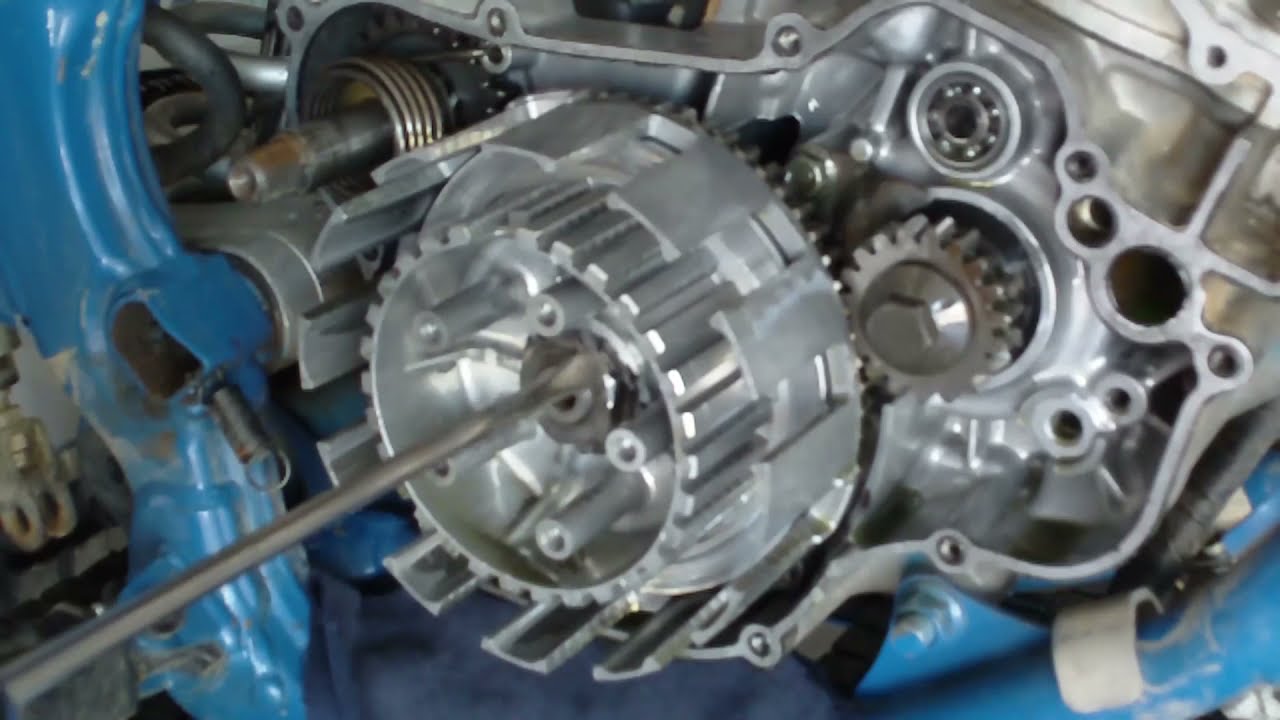 EP2 - Yamaha YZ 125 - Mudar retentor de cambota - Parte 2 de 3