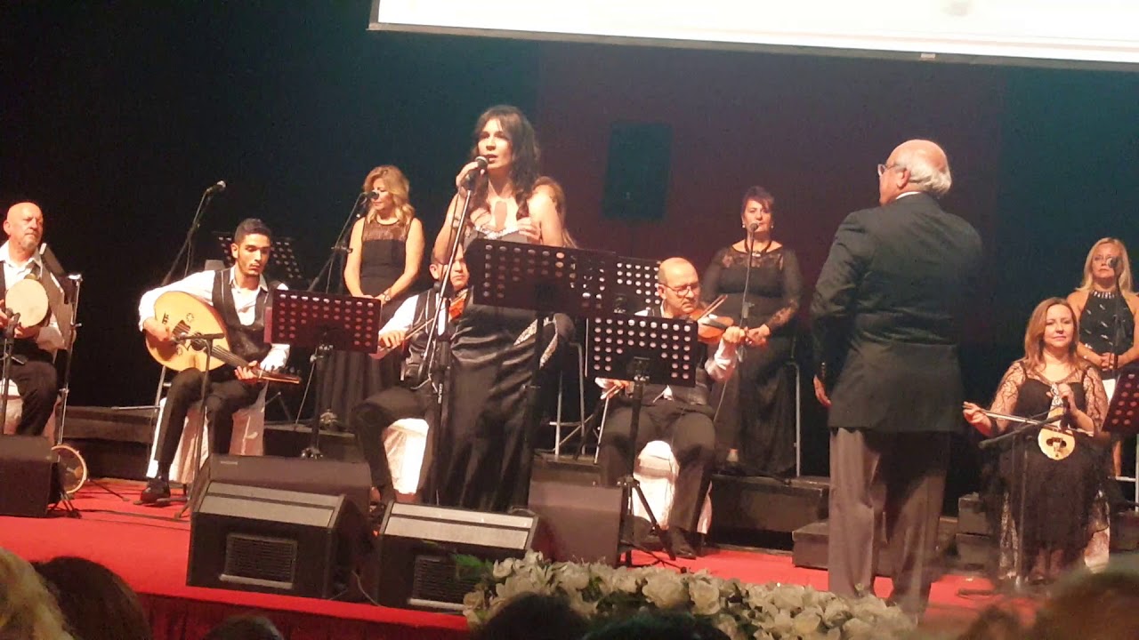 Beni ateşlere salan o kapkara siyah gözler. ŞEHNAZ BÖLEN