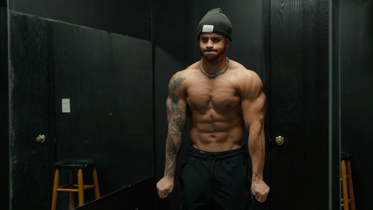Adding Size While Staying Shredded | Chest Workout & What I Eat Before The Gym