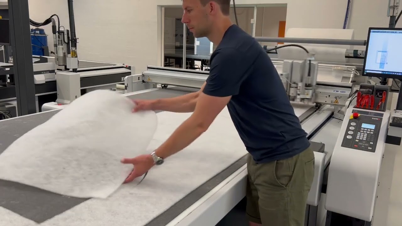 Cutting 10 mm filter material