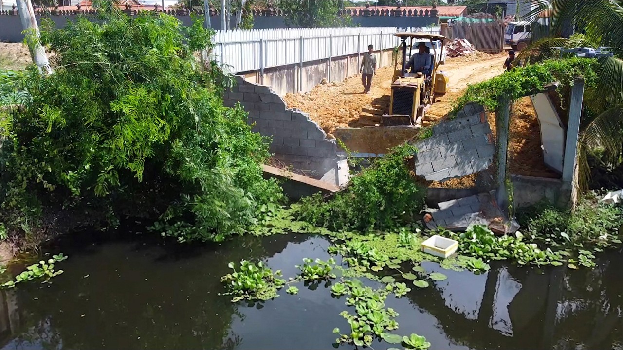 First Start Amazing PROJECT!! LANDFILL Delete Deep Fish Pond Use Strong Bulldozer & 5Ton Truck.