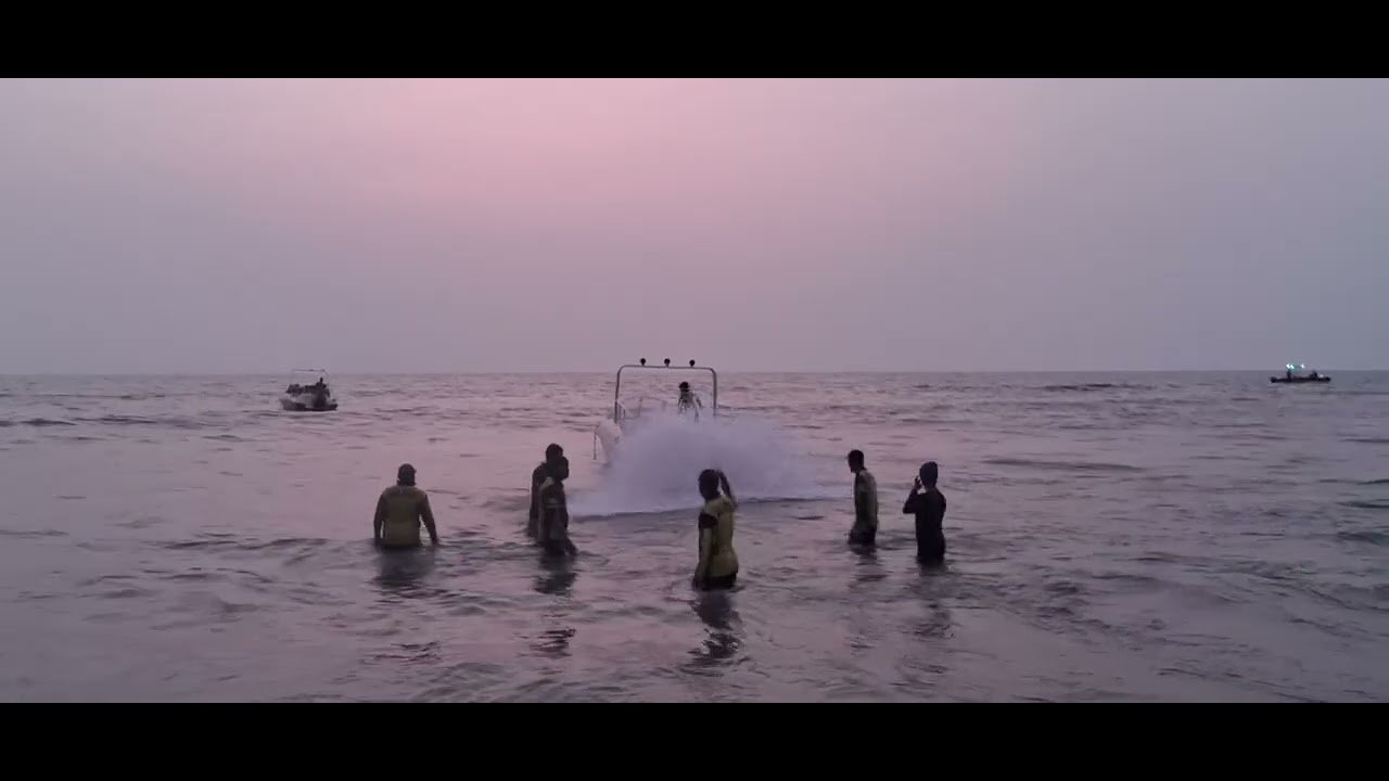 Calicut Beach evening Vibe#travel #traintravel #@alikalathingal136 #job 