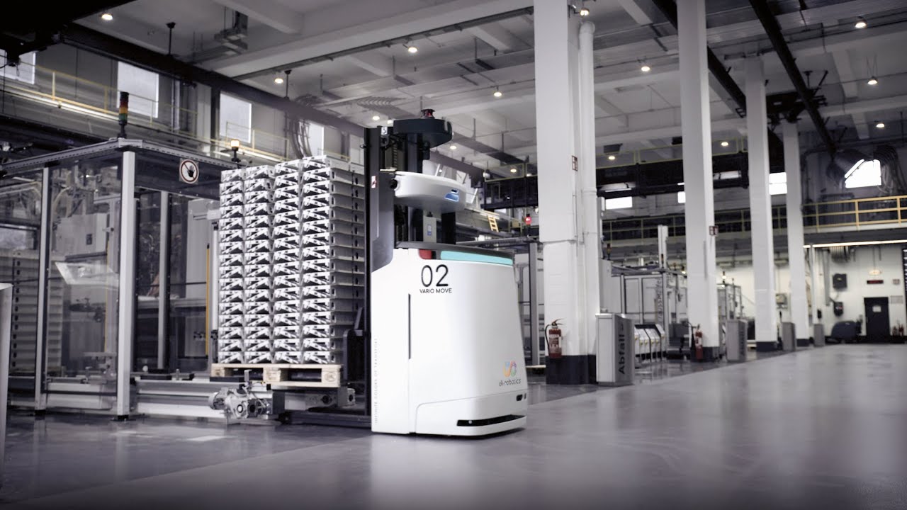 ek robotics x sinit | Automated material flow with AGVs in plastics industry