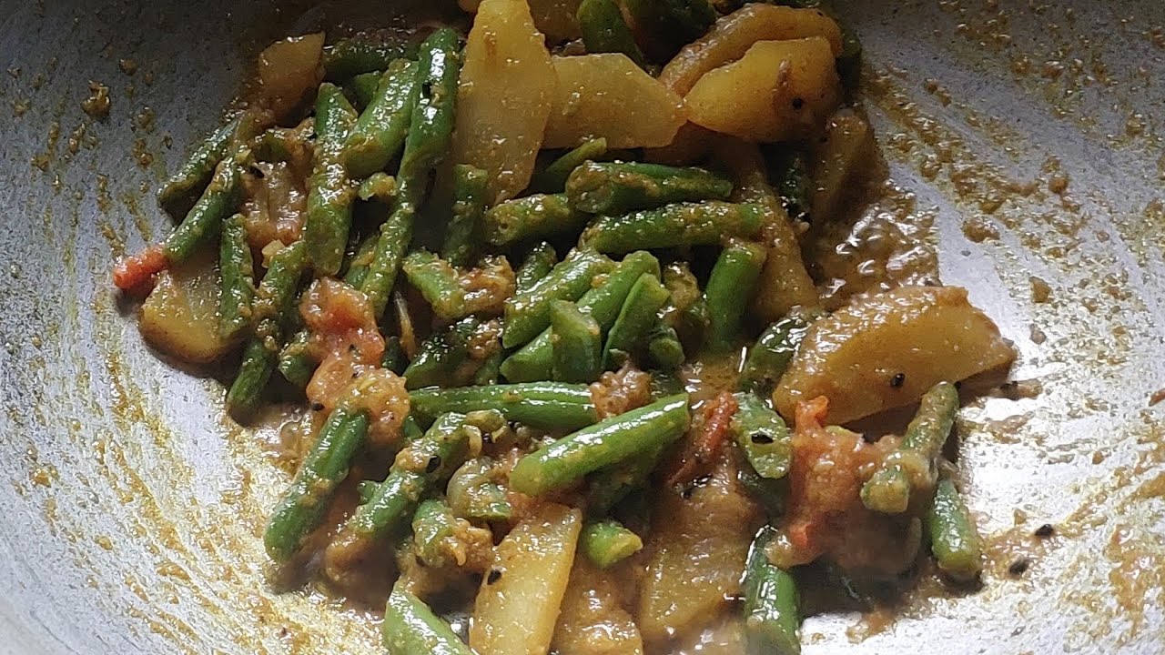 HOTHAT BRISHTI TE CHOTJOLDI BANIYE FELLAM EKTA BEANS ER RECIPE||