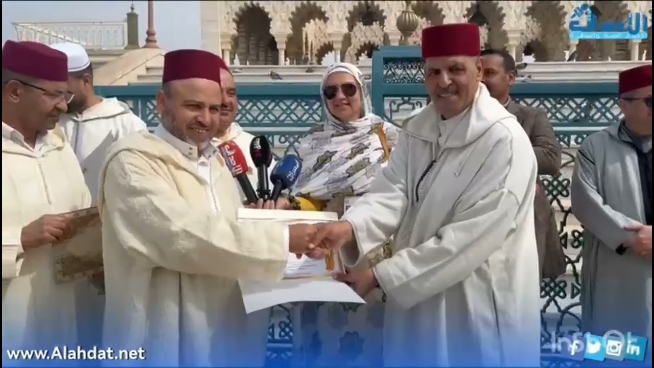نقابة الشرفاء الأدارسة بإقليم العرائش في زيارةلضريح محمد الخامس إحياء لذكرى وفاته ووفاة الحسن الثاني