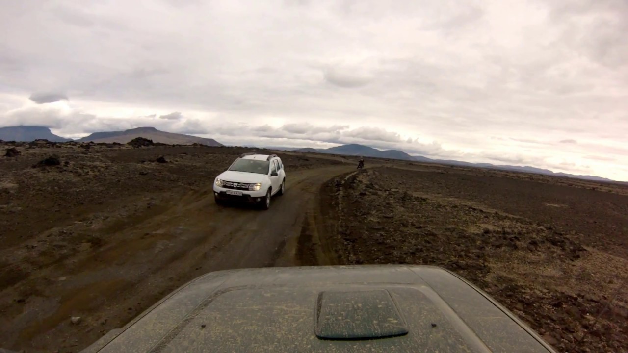 #12_TOYOTA CHASE AND LOST BIKER On the way to &Aacute;sbyrgi F910