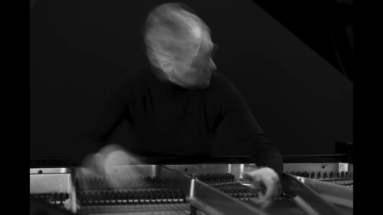 Sylvia Bruckner (piano): Fragments in Flow