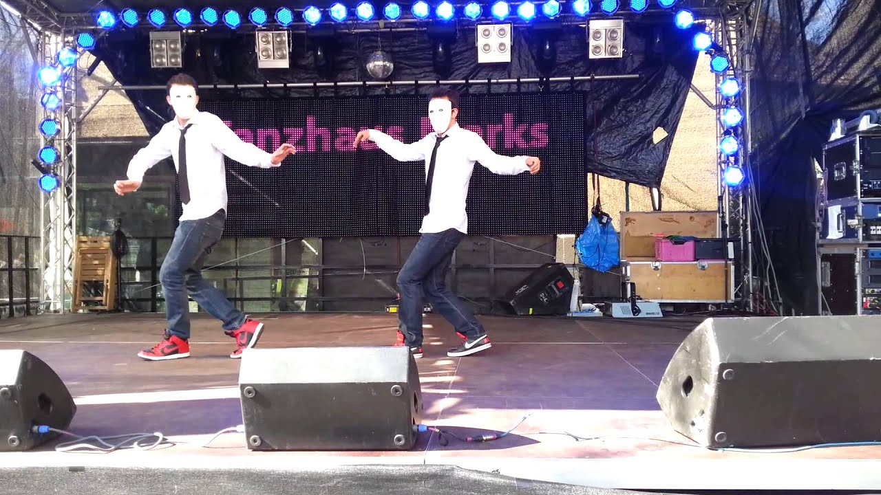 AMAZING DUBSTEP DANCE 