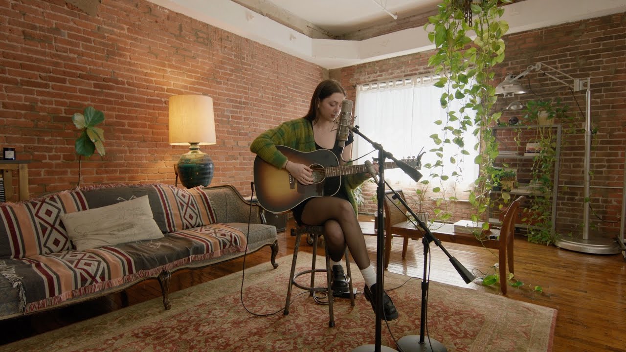 Lizzy McAlpine - called you again (live acoustic)