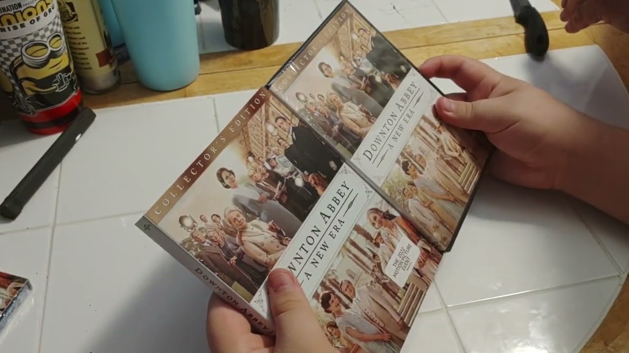 Downton Abbey: A New Era DVD Unboxing