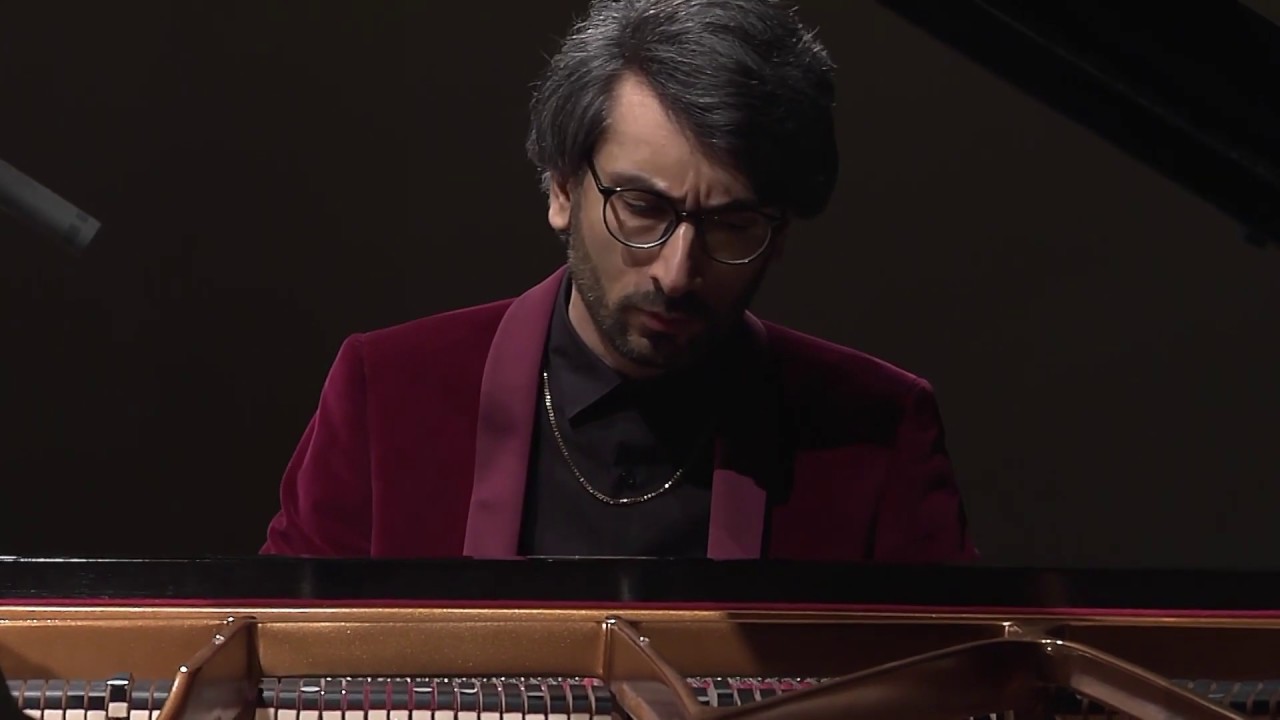 Hayk Melikyan plays Komitas (Dances 1-4) | LIVE