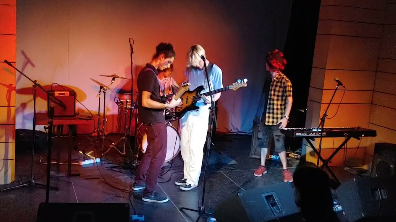 esze tamás // Szabadkikötő live (2024-07-20)