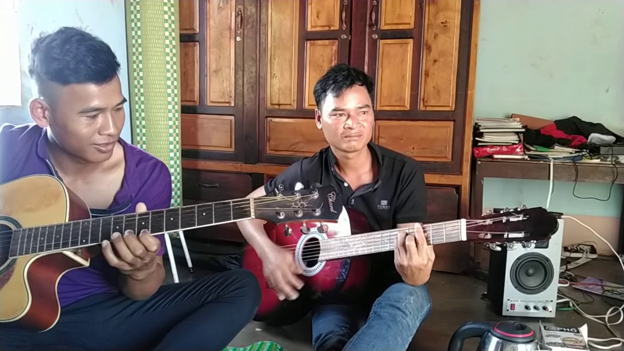 kuechsiutv tập đ&agrave;n guitar kh&ocirc;ng hay@siukuechtv