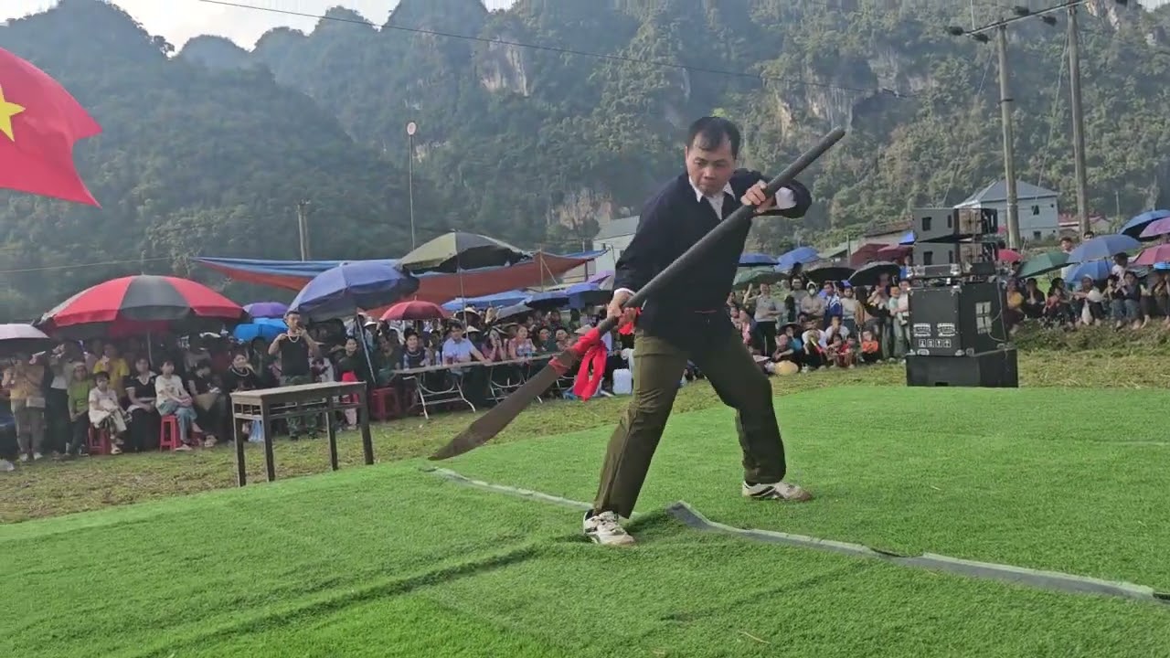 Hội 14. Bản khau