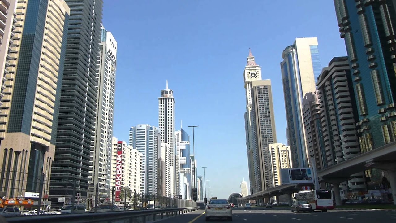 Driving down SZR, First Gulf Bank Metro to Airport