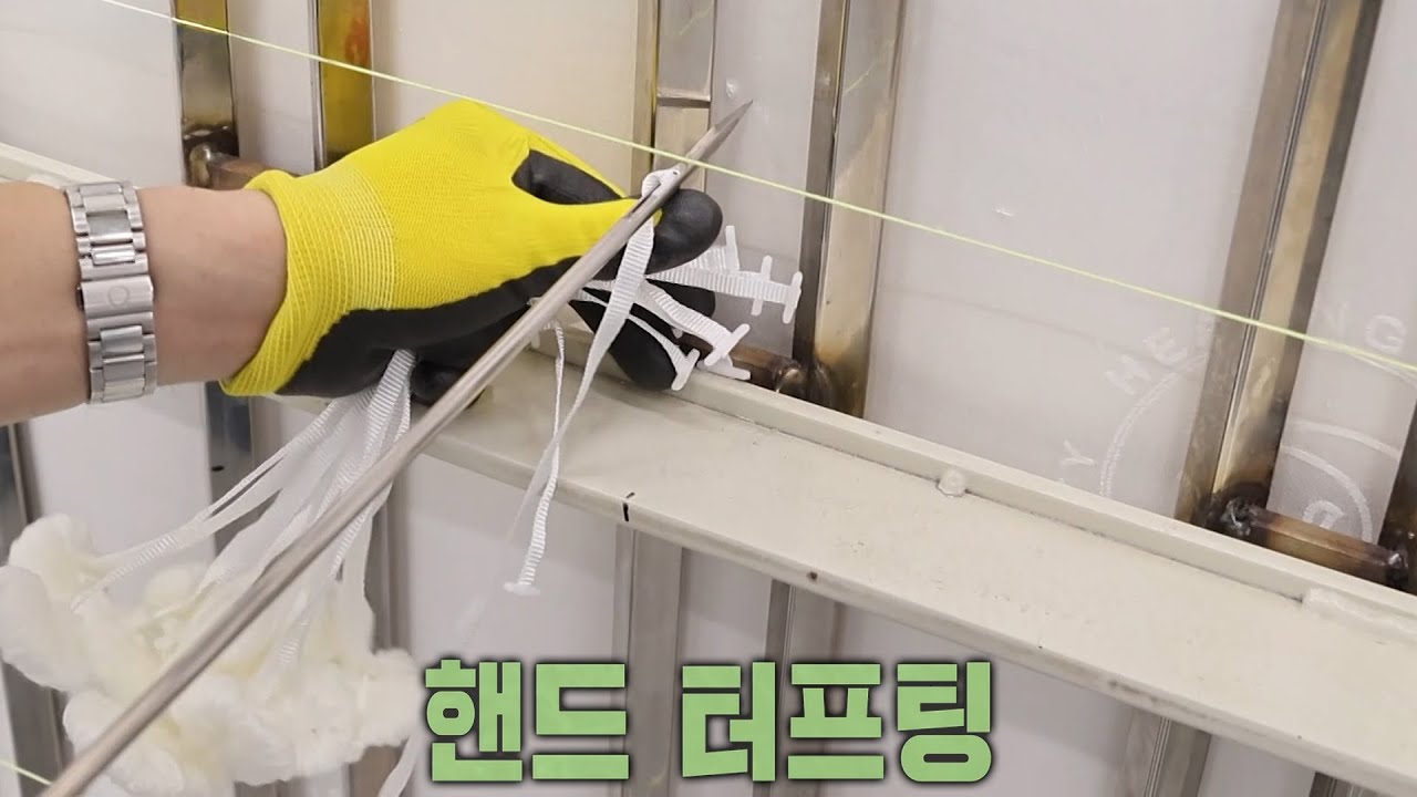 천연 소재 매트리스 위한 수작업 기술 ‘핸드 터프팅’