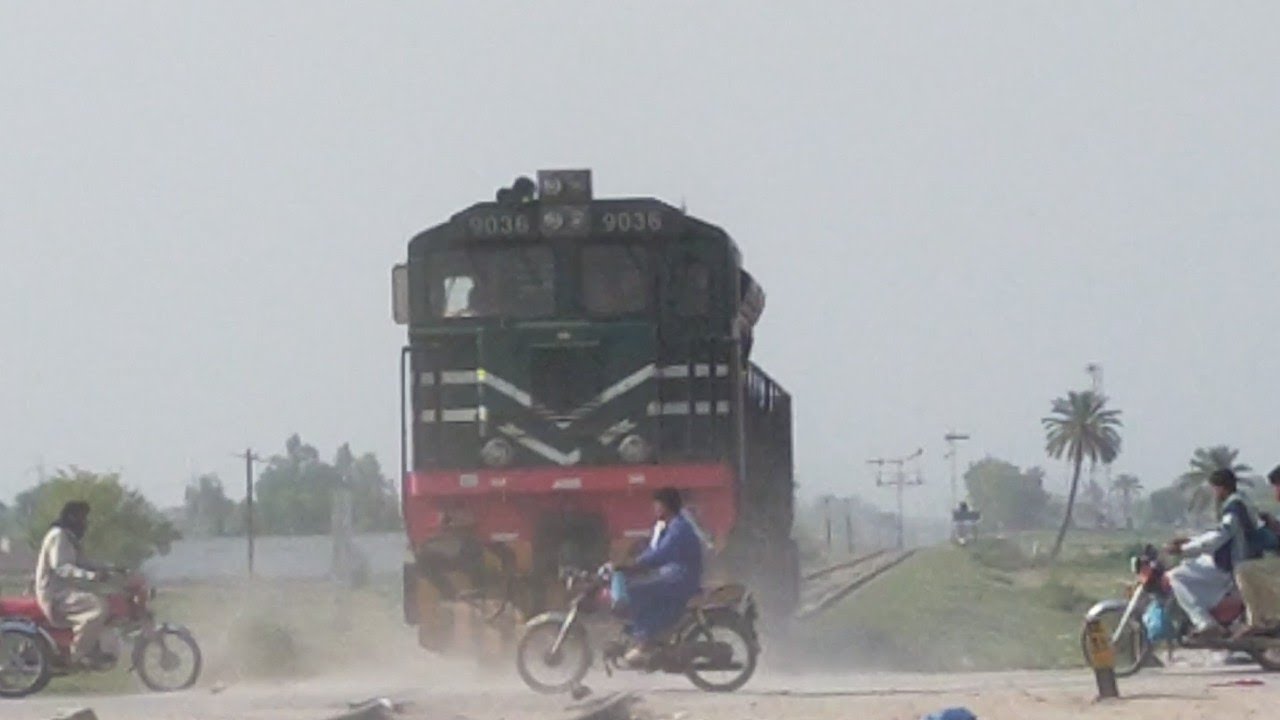 Fastest Light Locomotives Compilation|| RGE-24, GEU-40, GMU-15, GMCU-15, HBU-20 Passing Sanawan
