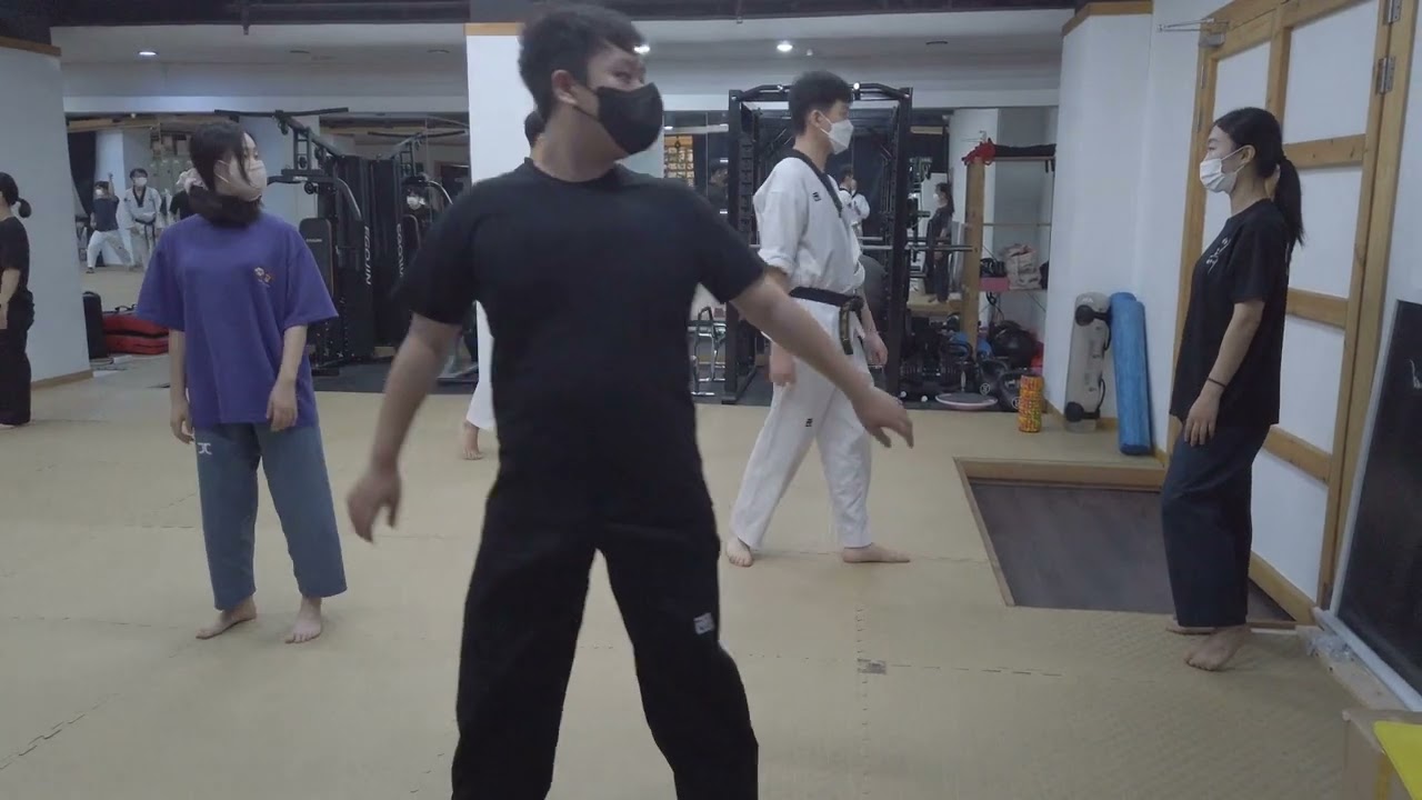 Training with Mirme Taekwondo Team