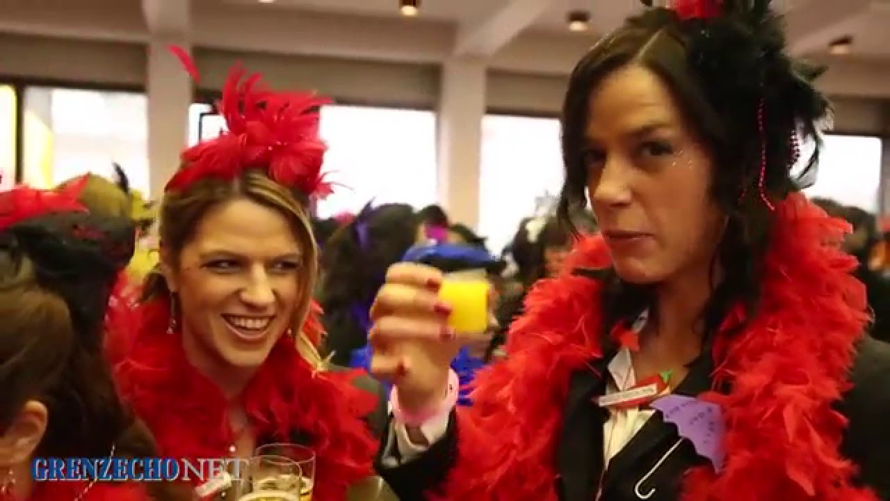 Karneval 2016 - Stimmung in St.Vith: M&ouml;hnen im Rathaus