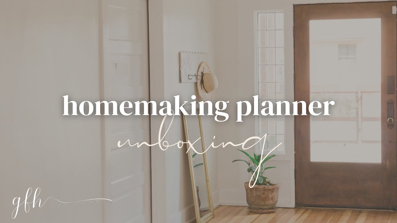 Unboxing my brand new Plum Paper Planner for homemaking and content planning
