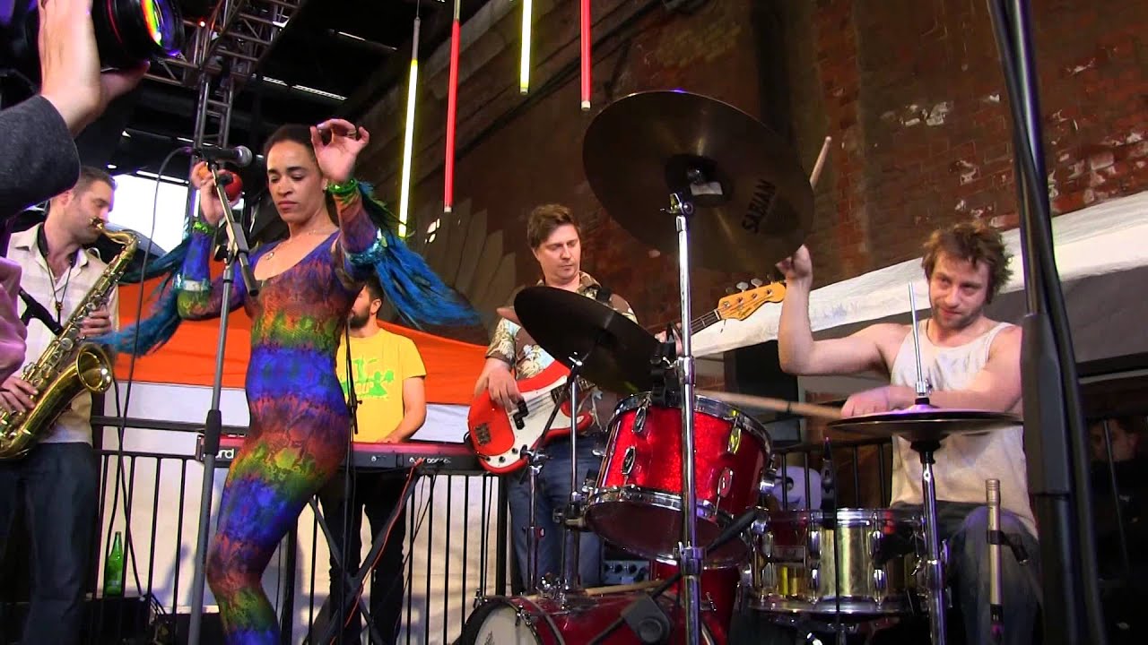 THE FONTANAS LIVE ON THE SOUTHBANK