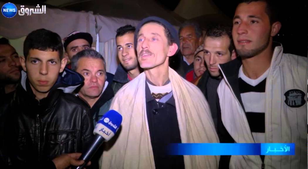 أعيان عين الحمام  يحيون أربعينية الراحل أيت احمد في أجواء روحانية