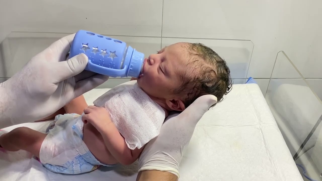 Cute Little Baby in NICU Feeding Time | Nurse Love ❤️ & Care 🤲