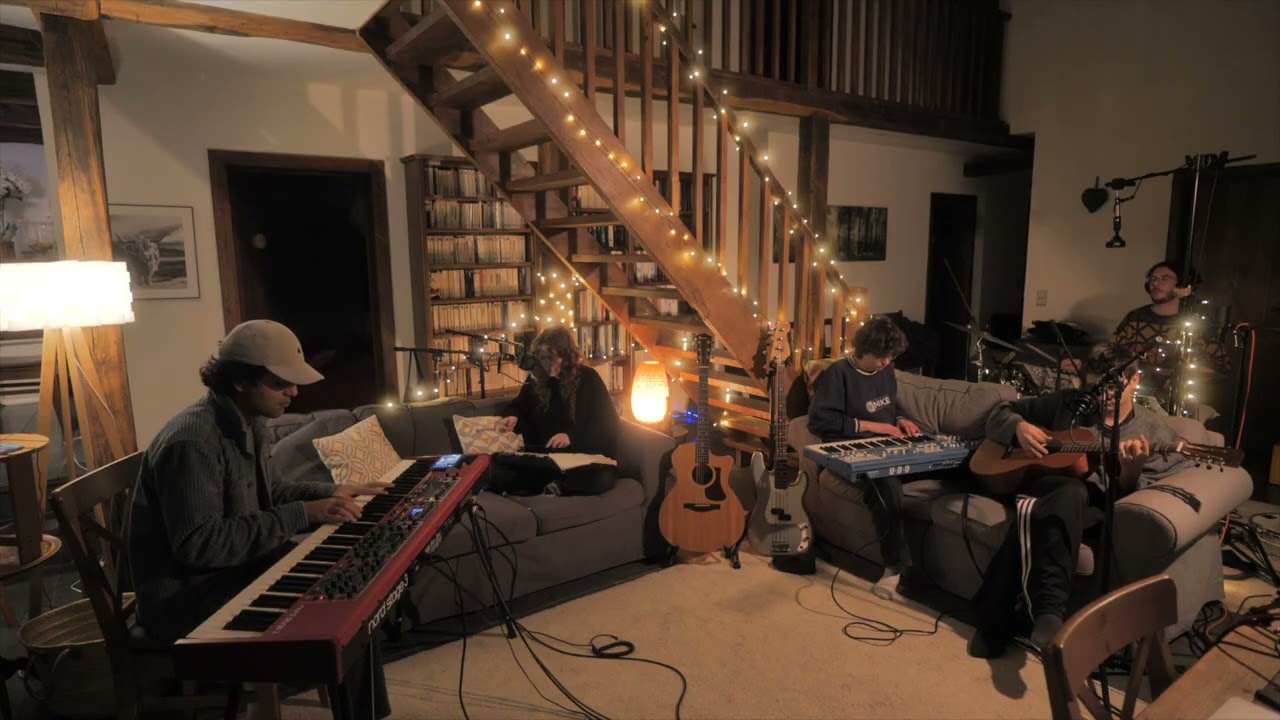 Staying - Lizzy McAlpine cover 