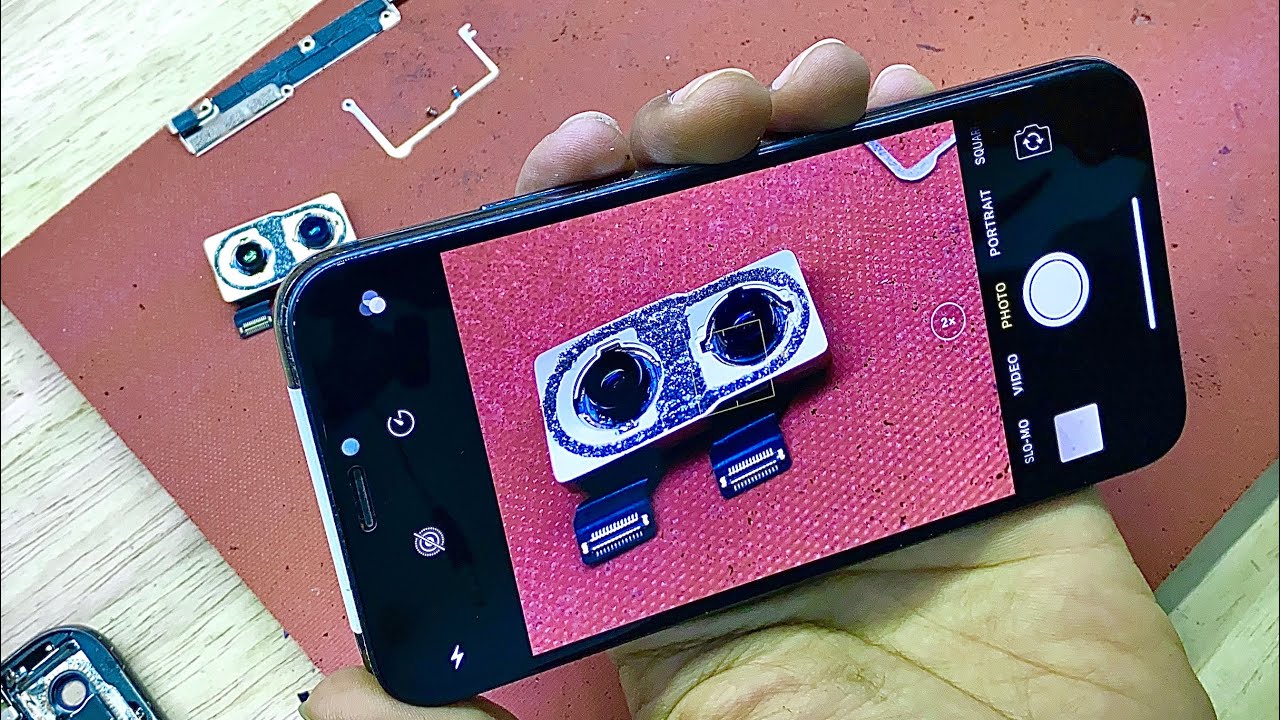 Apple iPhone X Camera Has Black Spot