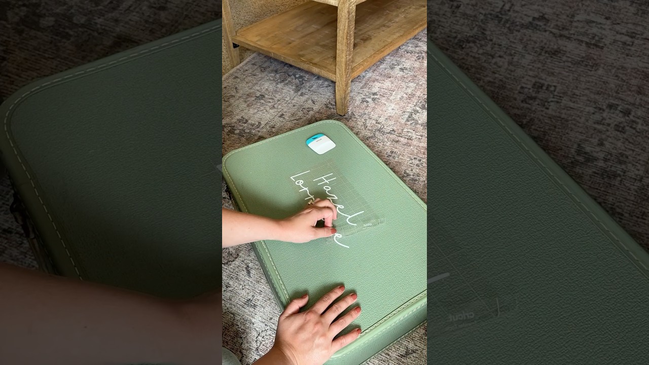 #ad DIY BABY KEEPSAKE TRUNK: How I used my Cricut Joy Xtra to make this special box!