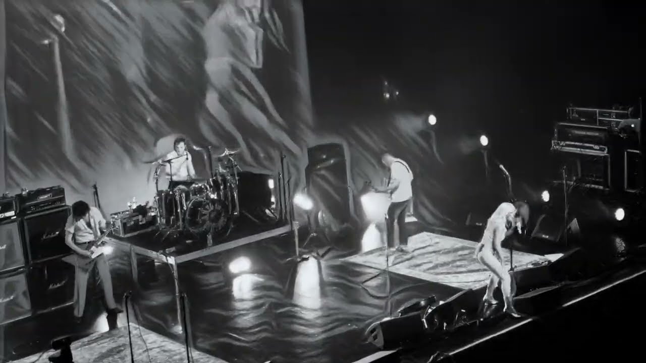 Knifey - Amyl and the Sniffers (The Sylvee - 5/9/2025)