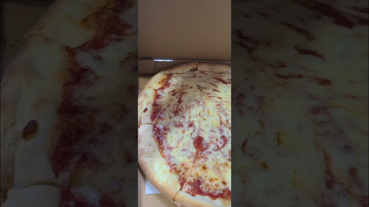 It's a Harlem thing....this is definitely happening today🤤🤤oreheadandi #arlem#KingsPizza