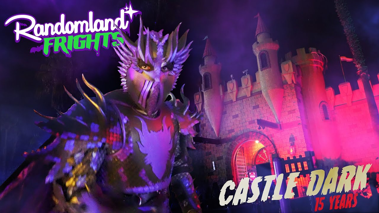 Lost in a Haunt Maze!? Castle Dark haunt in California!