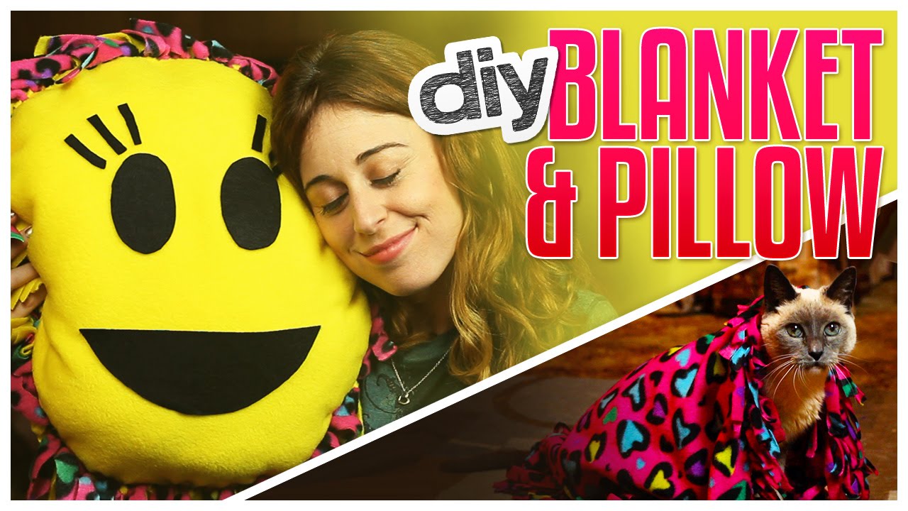 DIY No-Sew Fleece Blanket & Pillow - Do It, Gurl