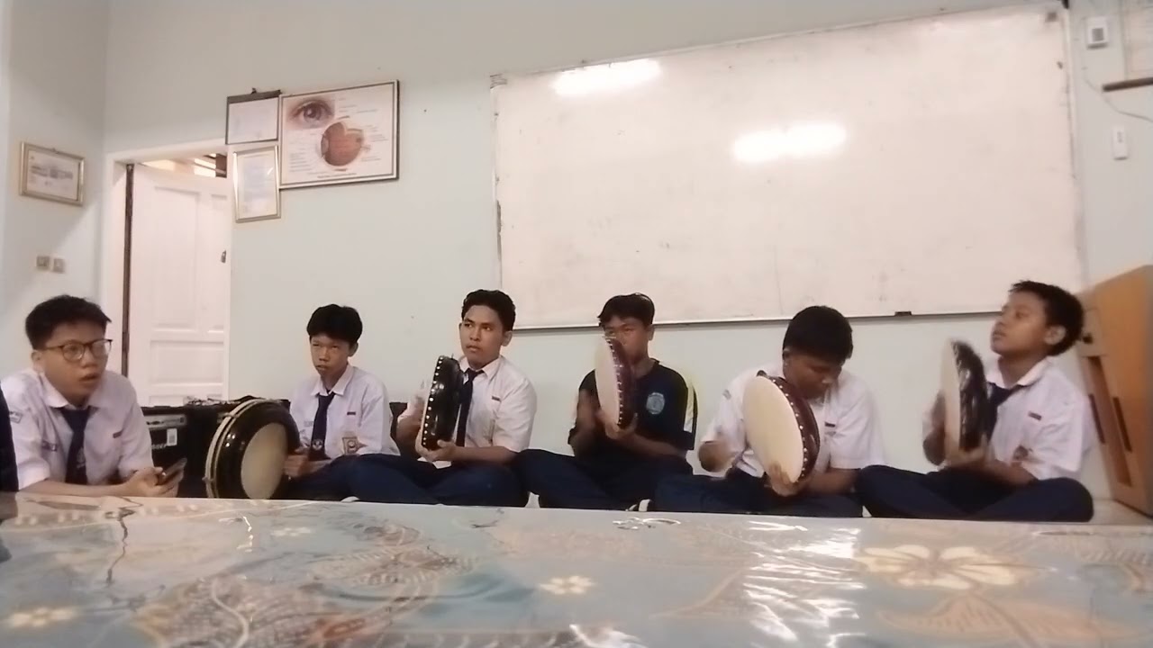 Latihan lagi hadroh smpn134#part2