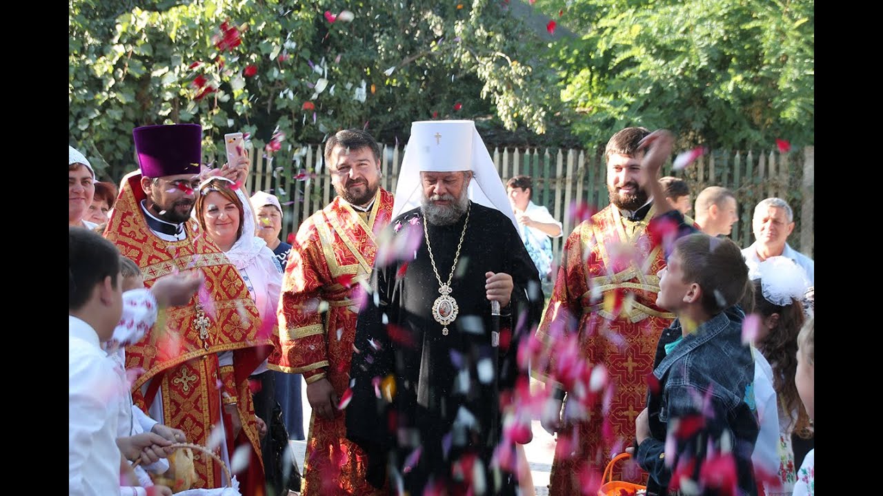 Sfintirea bisericii „Acoperământul Maicii Domnului” din s. Cinişeuţi, r. Rezina.Partea 1.