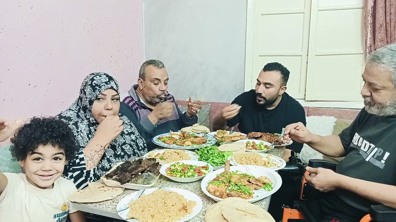 احلى حاجه وكل حاجه اخويا بيجي يلاقيها👌خليها على الله يا حاجه