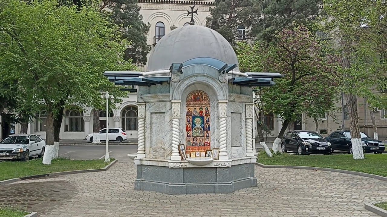 Обзорная прогулка по Рустави 24.04.2024 (Рустави: центральная площадь и парковая зона за ней)