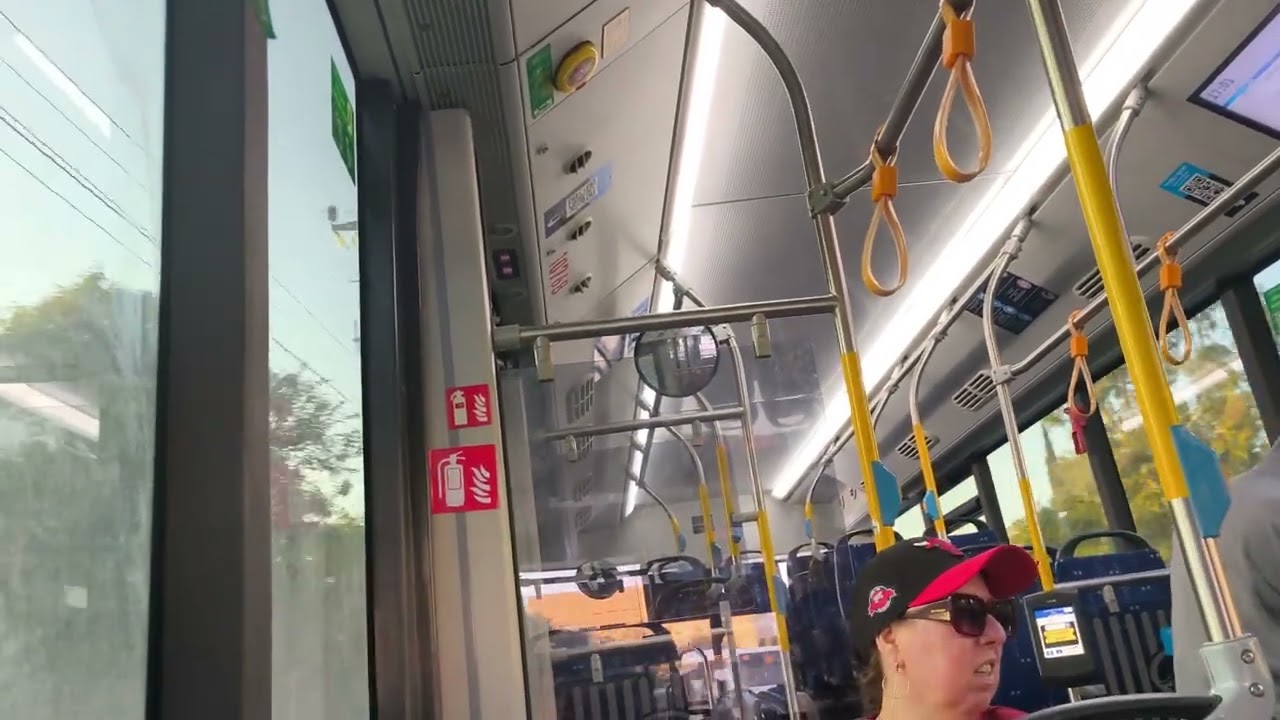 riding on Higer KLQ6129GQ2 diesel DBS route 7 to D neighborhood (Voith Slow idle)