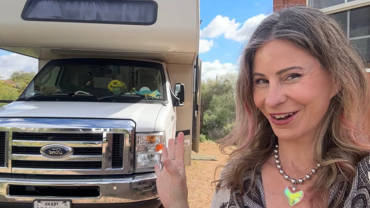 Organizing The Disorganized New RV. It’s Kelly and Clover 🍀 