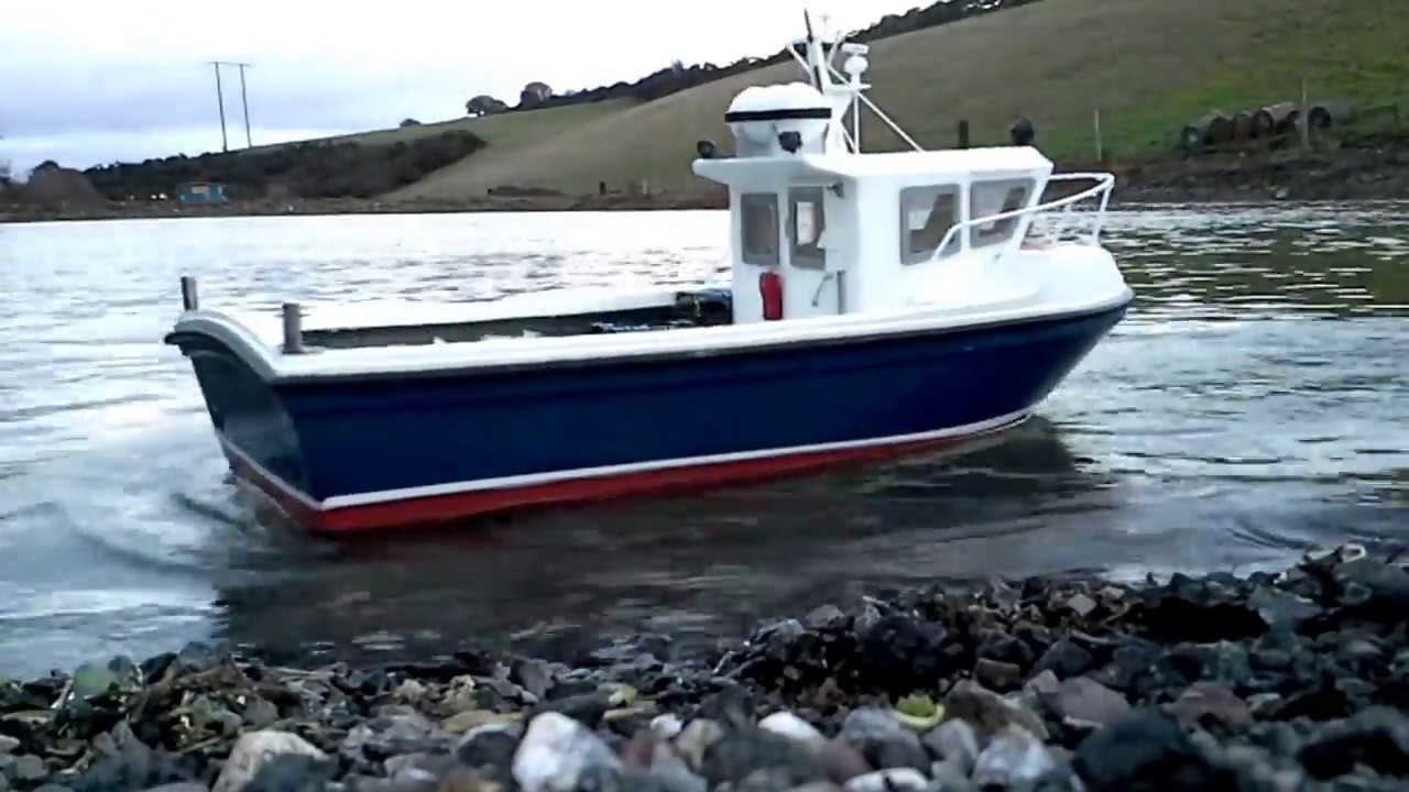 Cygnus Cyclone 26 Rc boat