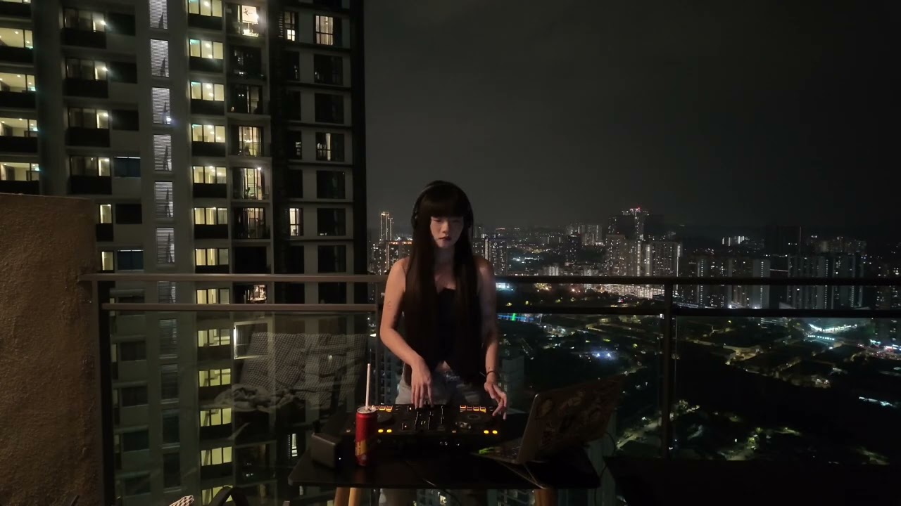 Deep House Music by Zoey mix