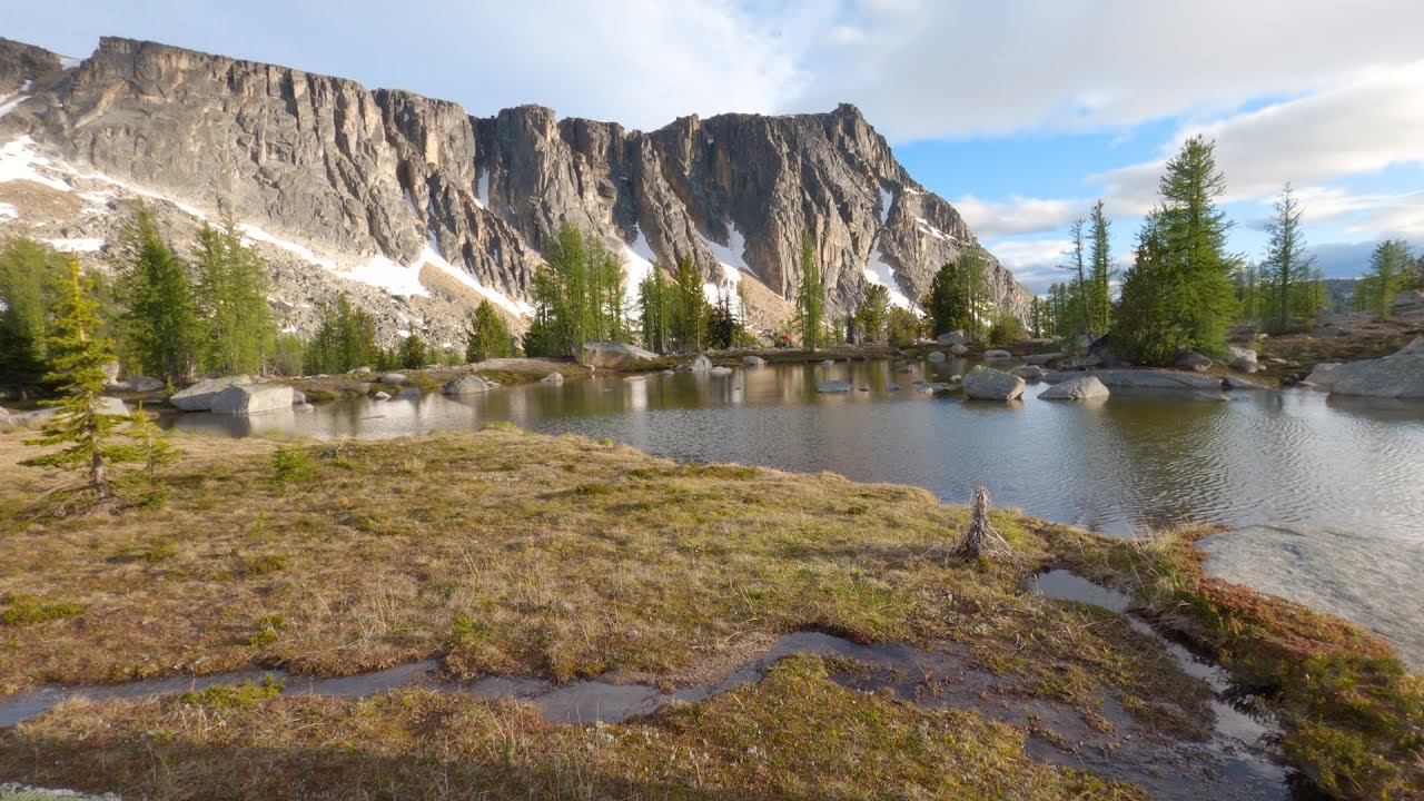 Backpacking Armstrong Mt and Cathedral Lakes in the Pasayten Wilderness