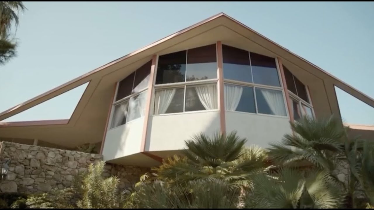 Alison Martino’s report from The House of Tomorrow & the Elvis Honeymoon Hideaway in Palm Springs