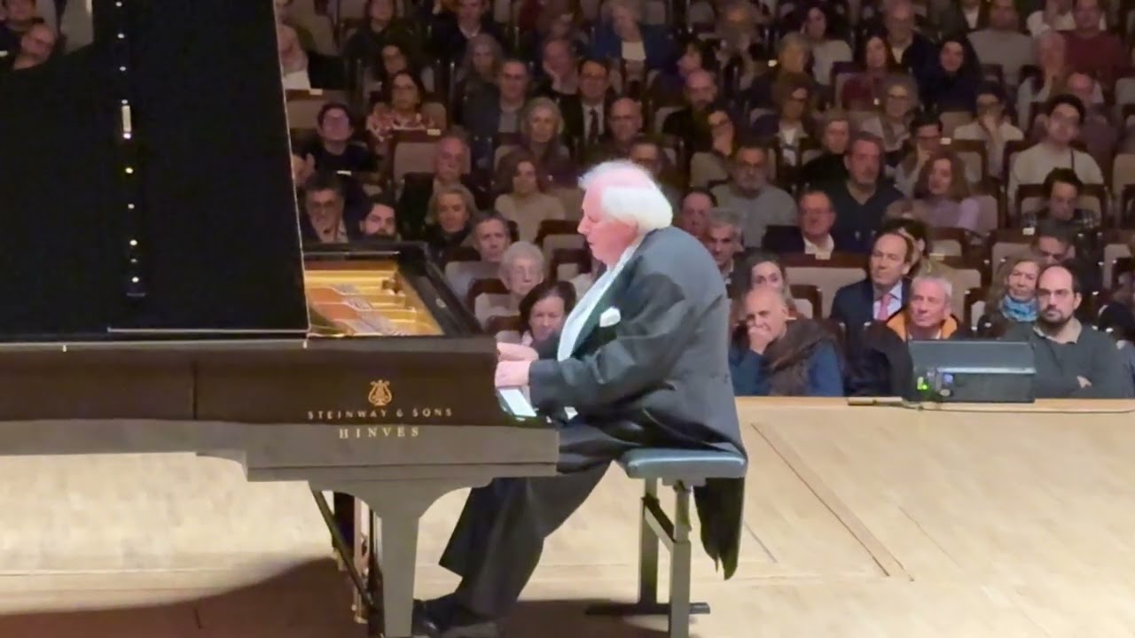 Chopin : Etude op.25 N2 - Grigory Sokolov