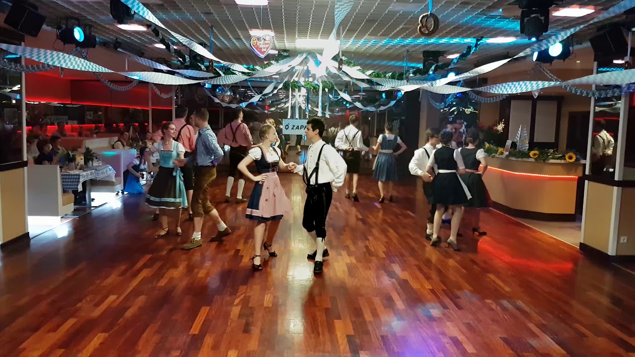 TanzZentrum Krebs Nürnberg - Auftritt am 14.10.2017 Oktoberfestparty