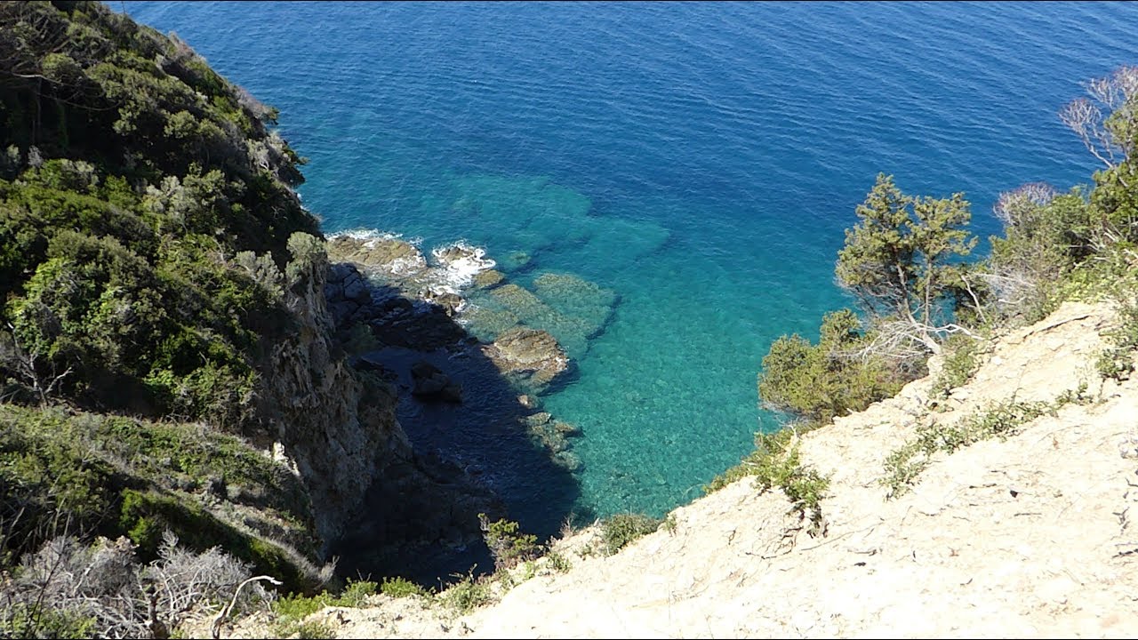 Einer der schönsten Wanderwege in der Toskana: Parco Archeologico di Baratti e Populonia + Castello