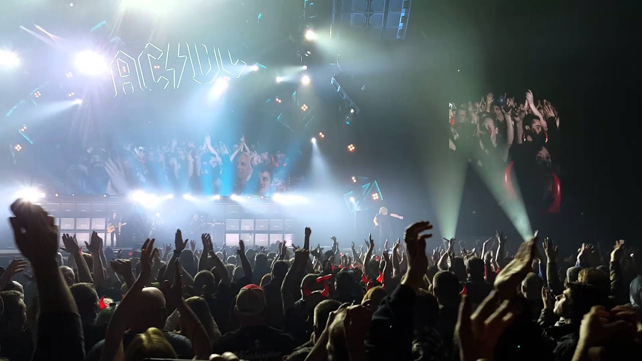 AC/DC - Shoot to Thrill (Tacoma 2016)