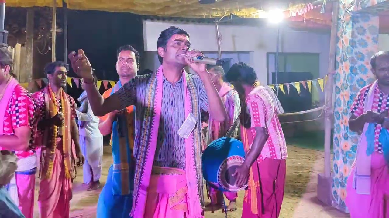 Hamirpur kirtan at devgaw  nam sor . Jay jay ram sita ram  radhe shyam sita ram 