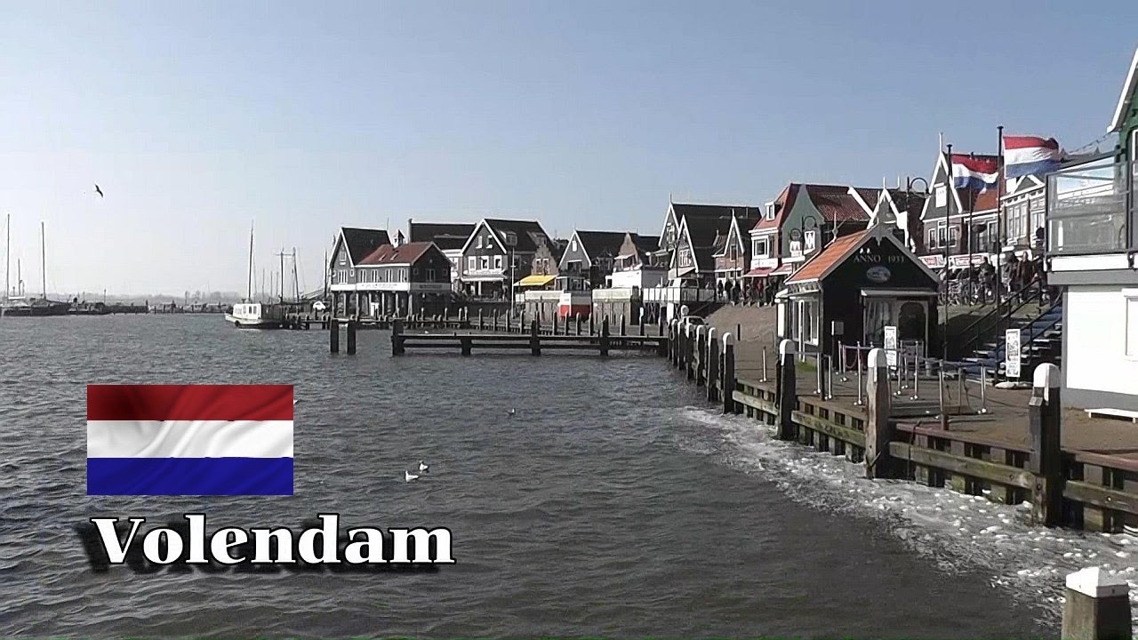 HOLLAND: Volendam village, 'De Dijk' & harbour